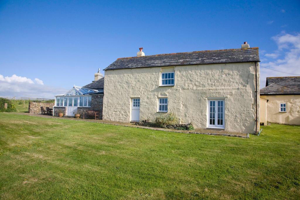 Higher Tresmorn Farm Bed and Breakfast Crackington Haven Exteriör bild